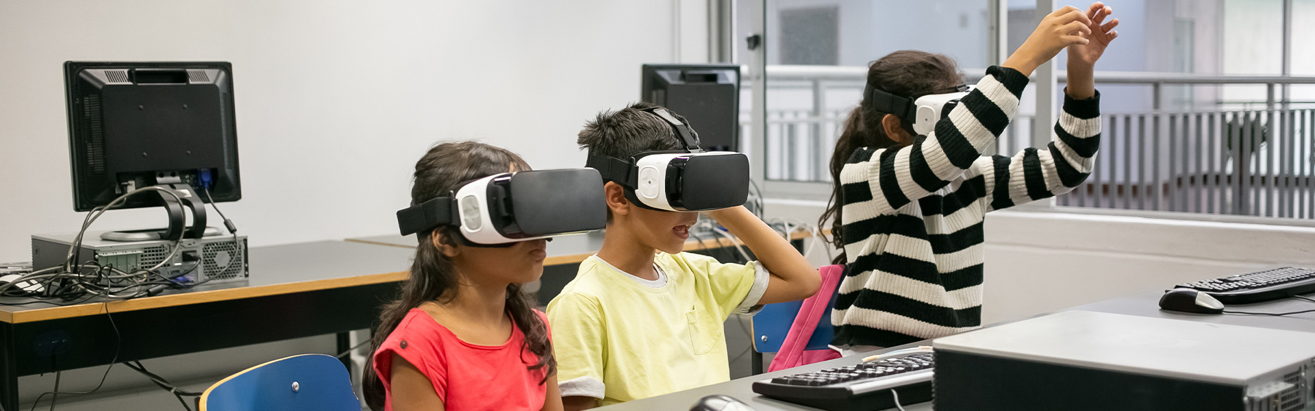 How AR or VR is Transforming STEM Education - Ampersand Group
